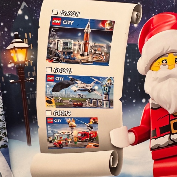 Lego City Advent Calendar 60235 - Picture 6 of 15